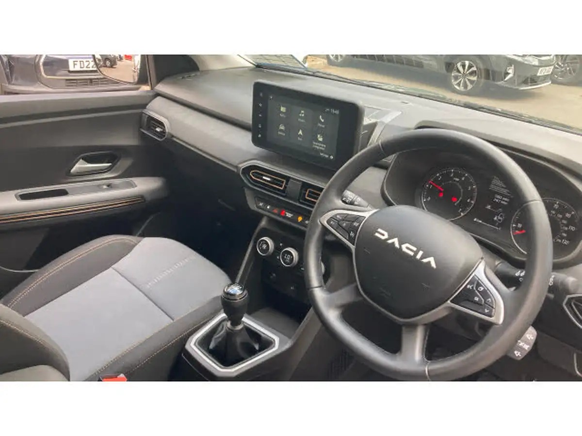 2024-dacia-sandero-stepway-10-tce-extreme-90bhp-big-13