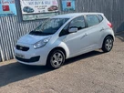 2014-kia-venga-14-1-air-small-34