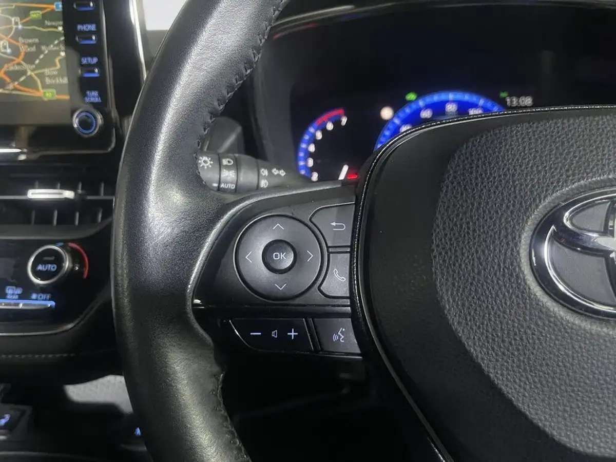 2021-toyota-corolla-18-vvt-i-icon-tech-spare-wheel-hatchback-5d-big-17