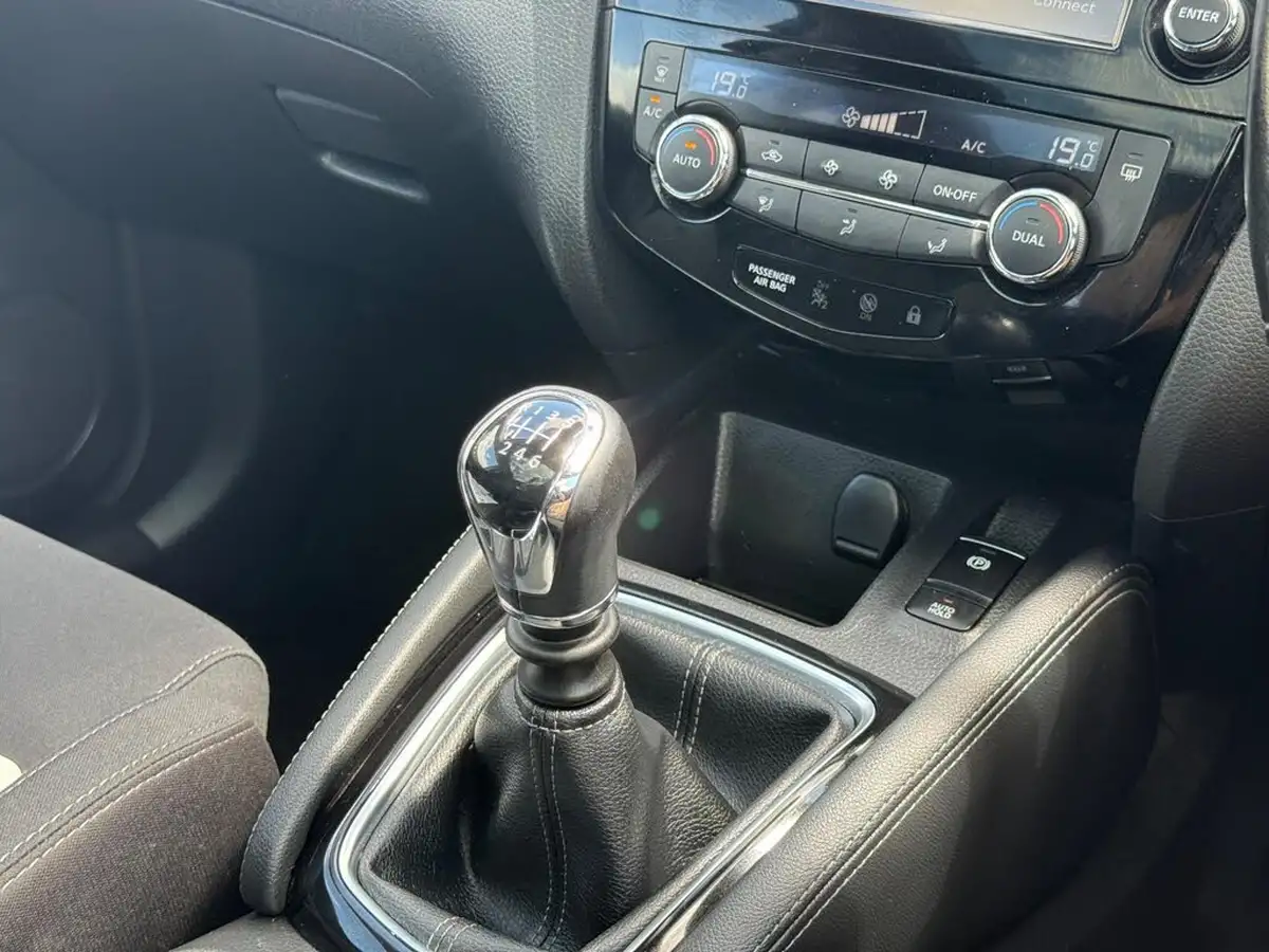 2018-nissan-qashqai-13-dig-t-n-connecta-160ps-big-35