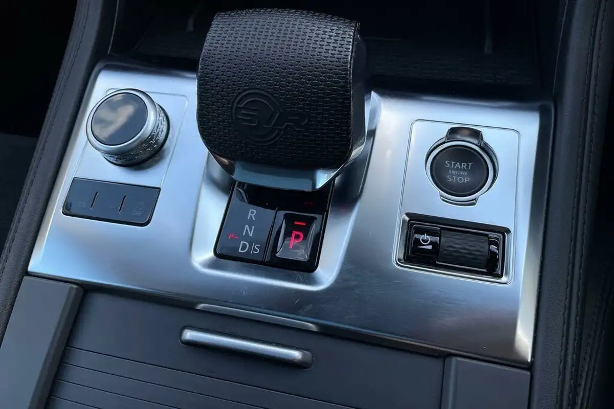 2022-jaguar-f-pace-50-v8-p550-svr-big-41