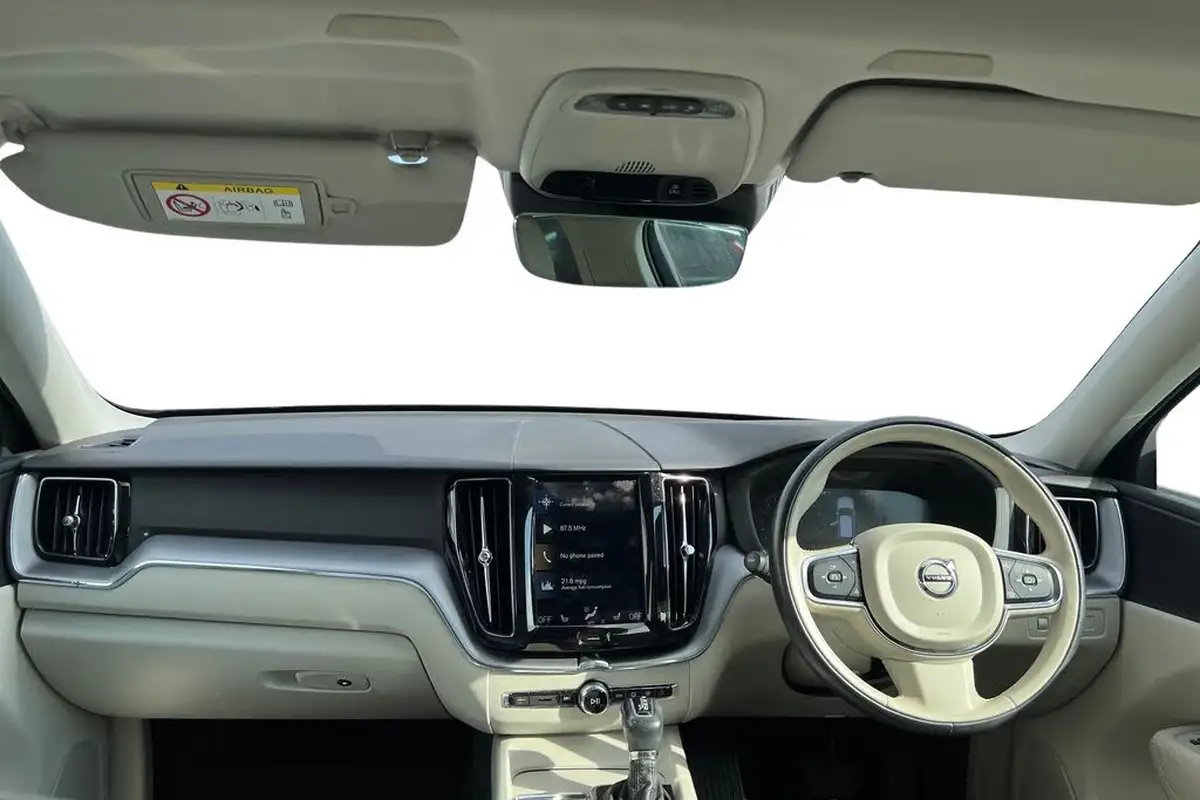 2019-volvo-xc60-20-t4-edition-big-5