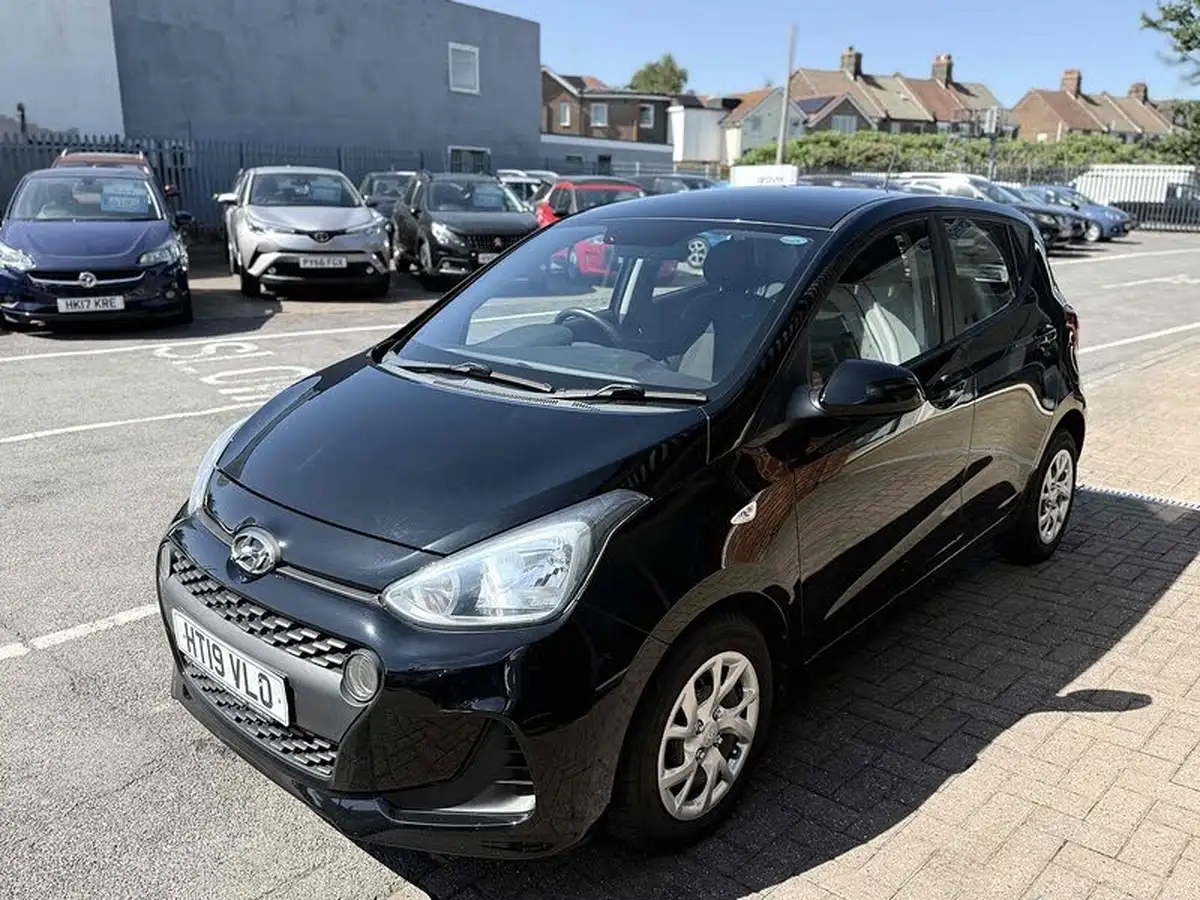 2019-hyundai-i10-10-se-67ps-big-2