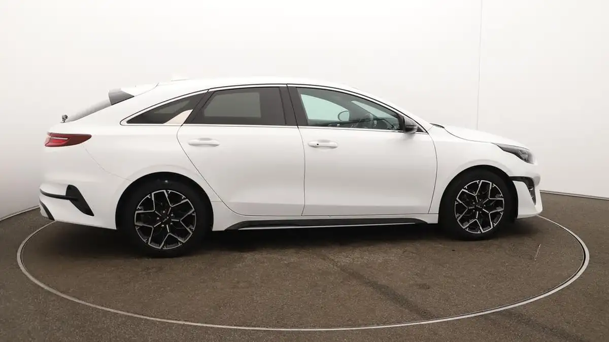 2022-kia-pro-ceed-15-t-gdi-gt-line-big-49