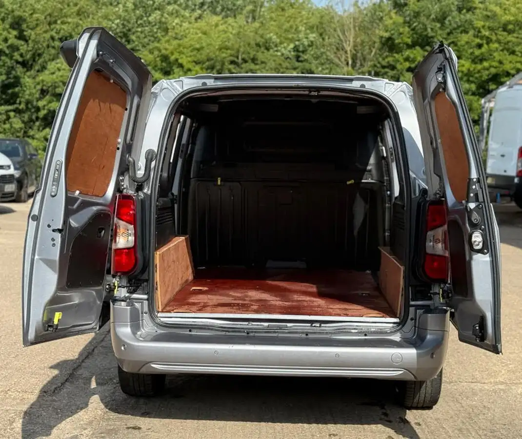 2020-citroen-berlingo-15bluehdi-950-driver-130pseu6dt-e-ss-big-11