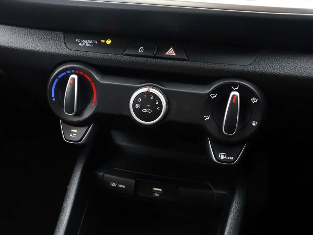 2022-kia-stonic-10-t-gdi-2-big-27