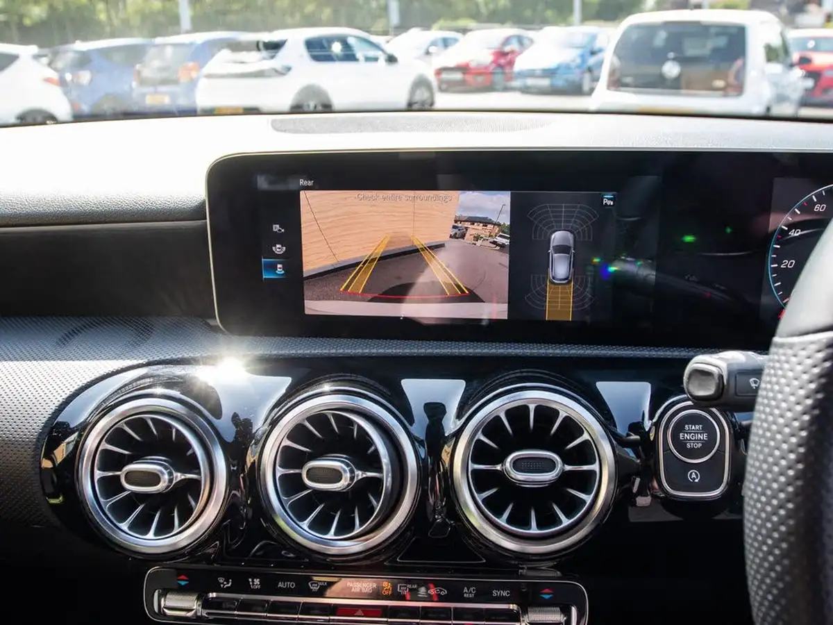 2019-mercedes-benz-a-class-13-a200-amg-line-premium-hatchback-5d-big-26