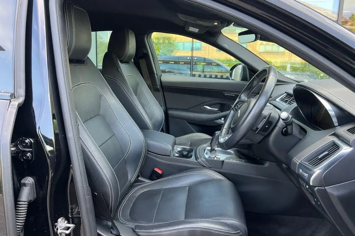 2020-jaguar-e-pace-20-i4-r-dynamic-hse-300ps-big-39