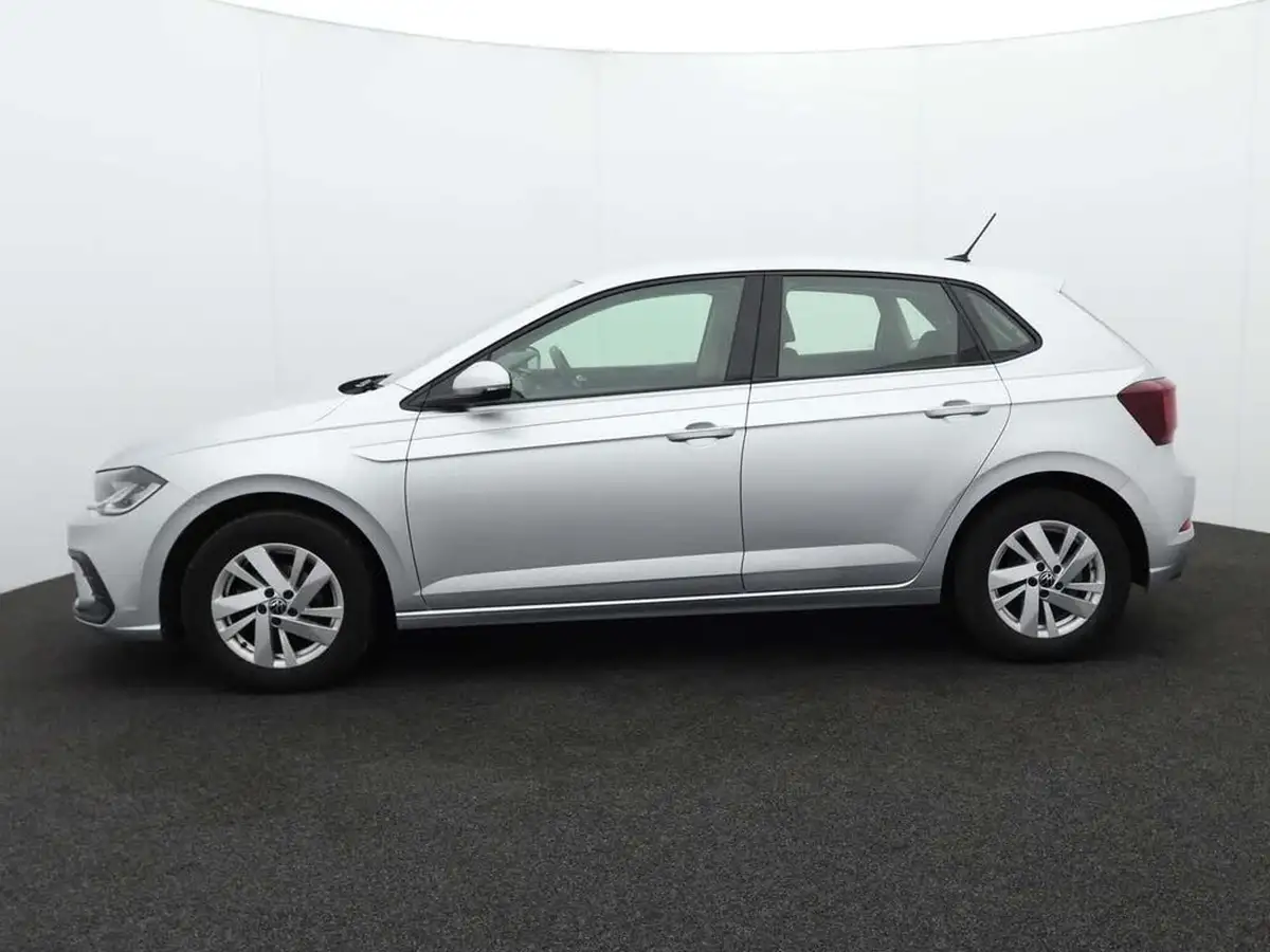 2022-volkswagen-polo-10-life-big-4