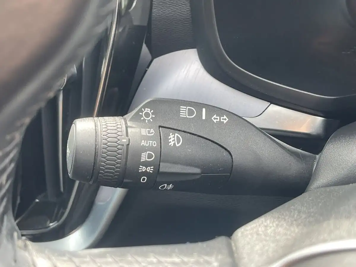 2019-volvo-v60-20td-d3-momentum-big-17