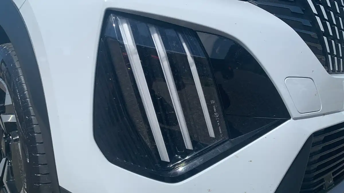 2024-peugeot-2008-suv-12-puretech-gt-136ps-hybrid-e-dsc6-big-55