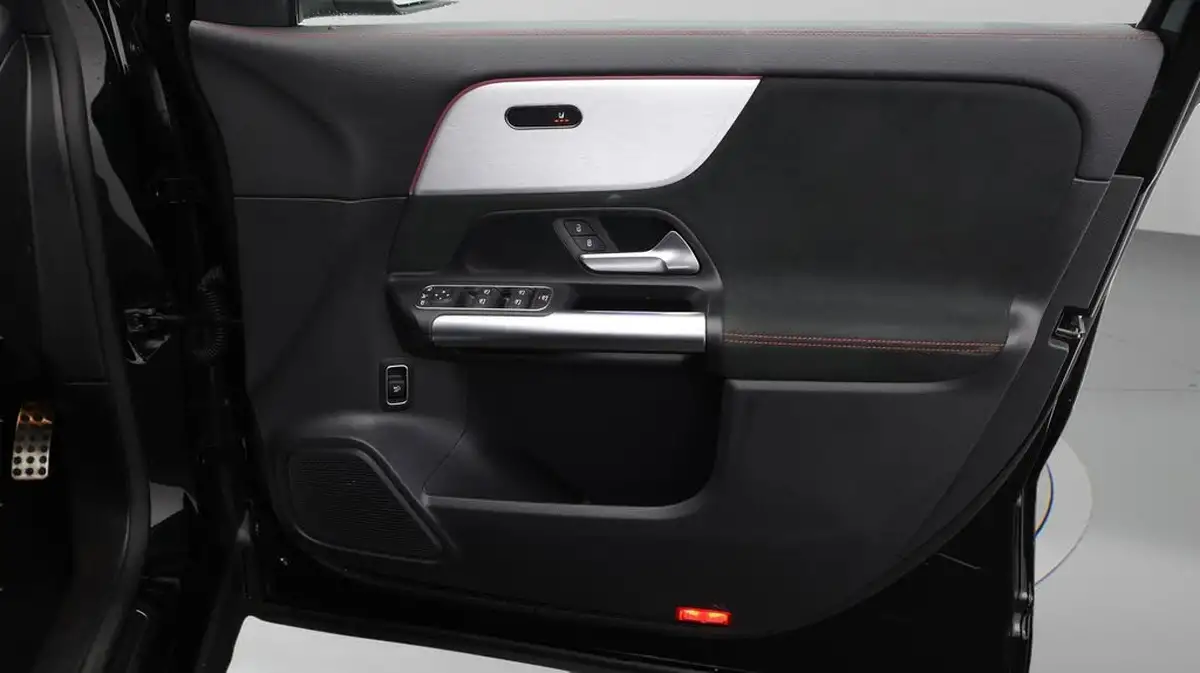 2022-mercedes-benz-eqa-e-eqa-250-amg-line-big-15