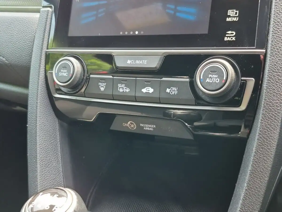 2019-honda-civic-10-vtec-turbo-sr-hatchback-5d-big-22