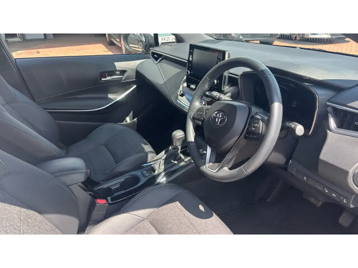 2021-toyota-corolla-18-vvt-i-design-spare-wheel-hatchback-5d-big-10