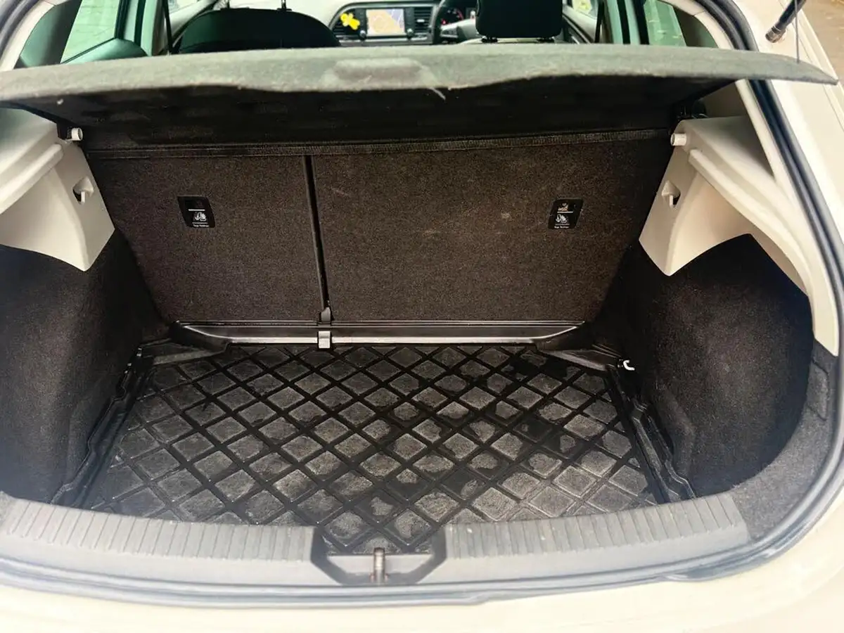 2015-seat-leon-14-tsi-fr-black-technology-big-20