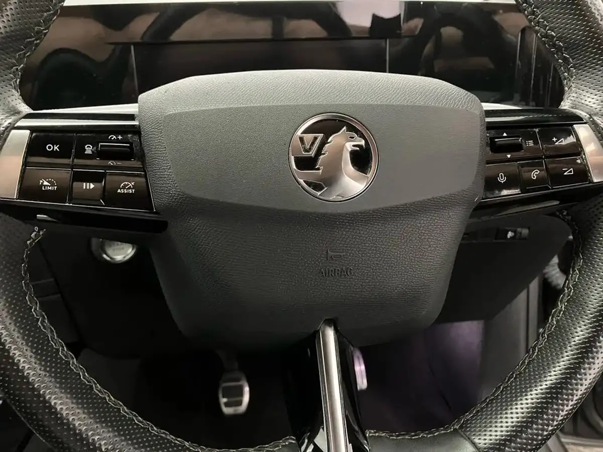 2022-vauxhall-astra-12-turbo-gs-line-hatchback-big-18