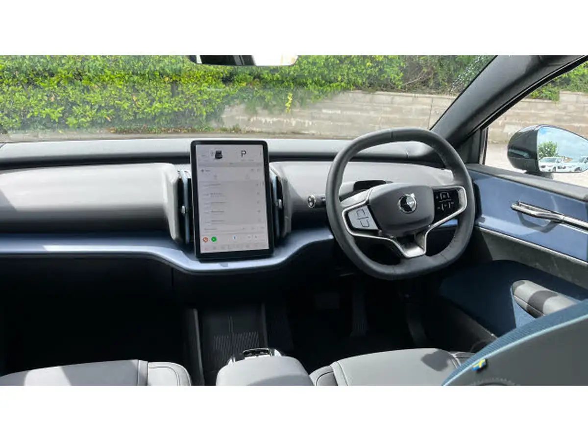 2024-volvo-ex30-e-twin-ultra-big-19