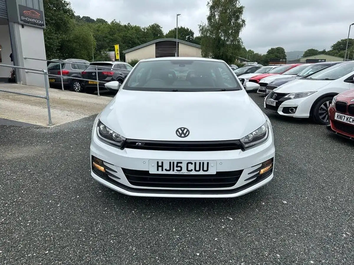 2015-volkswagen-scirocco-20tdi-r-line-184ps-big-1