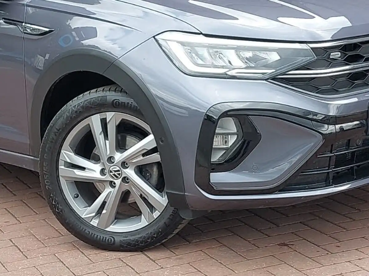 2023-volkswagen-taigo-10-tsi-r-line-dsg-big-8