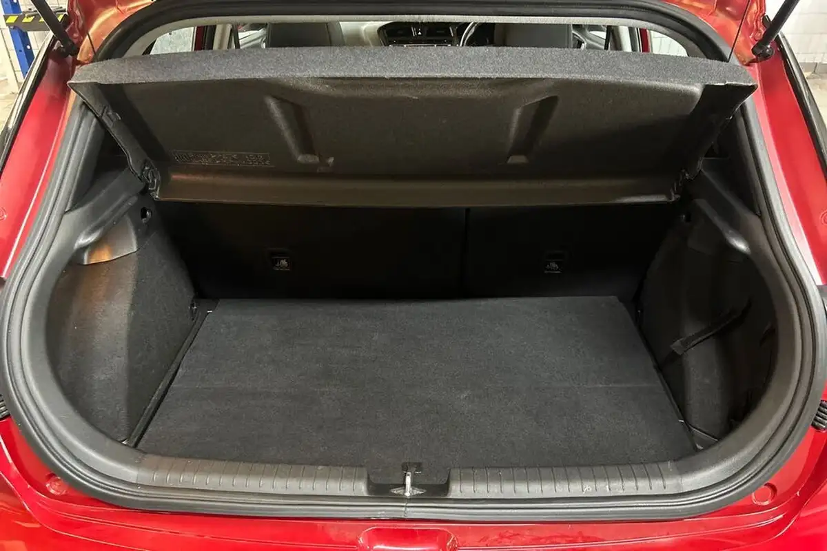 2016-hyundai-i20-12-se-hatchback-5d-big-15
