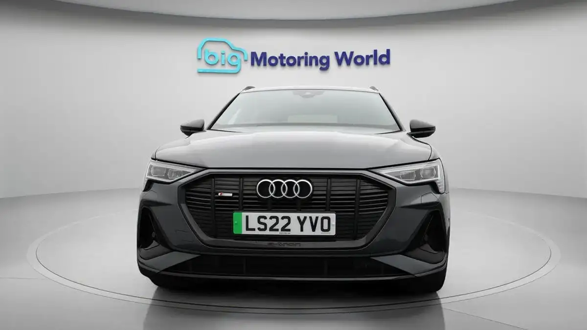 2022-audi-e-tron-50e-black-edition-sportback-big-2