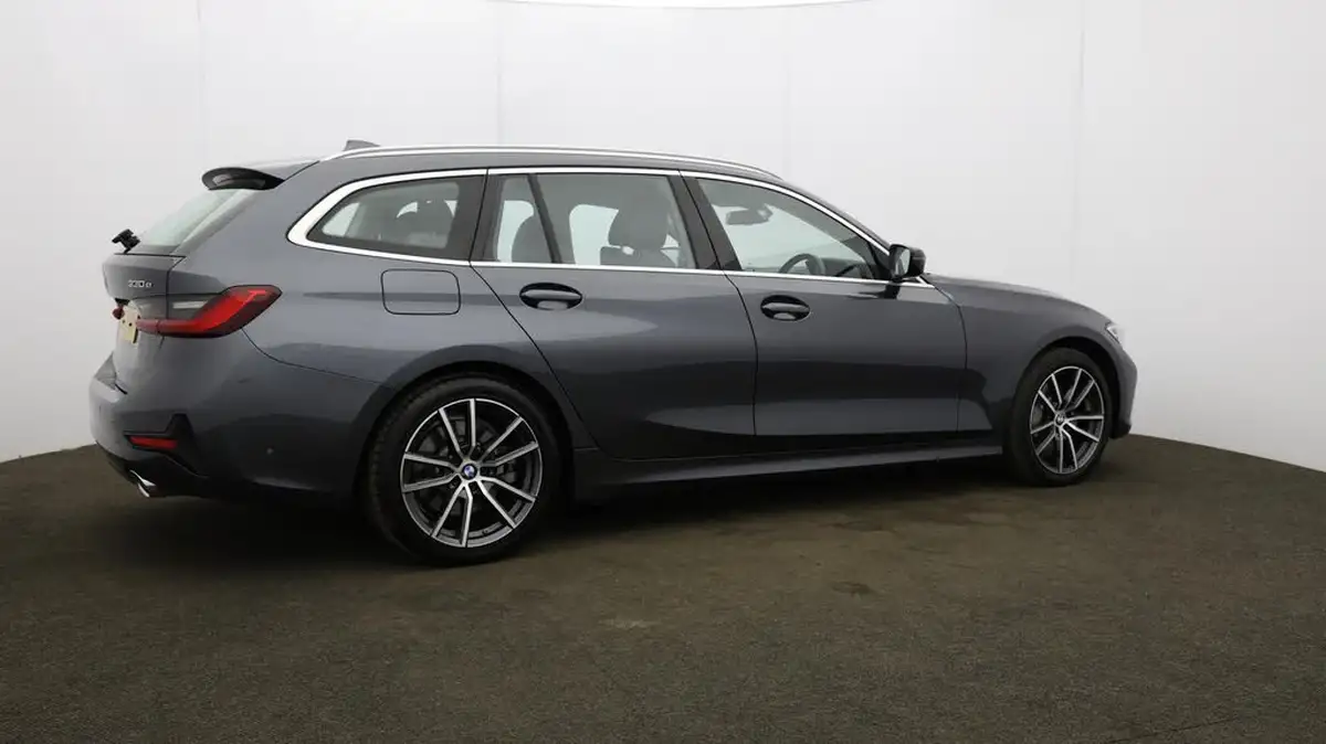 2021-bmw-3-series-20-330e-sport-pro-touring-5d-big-58