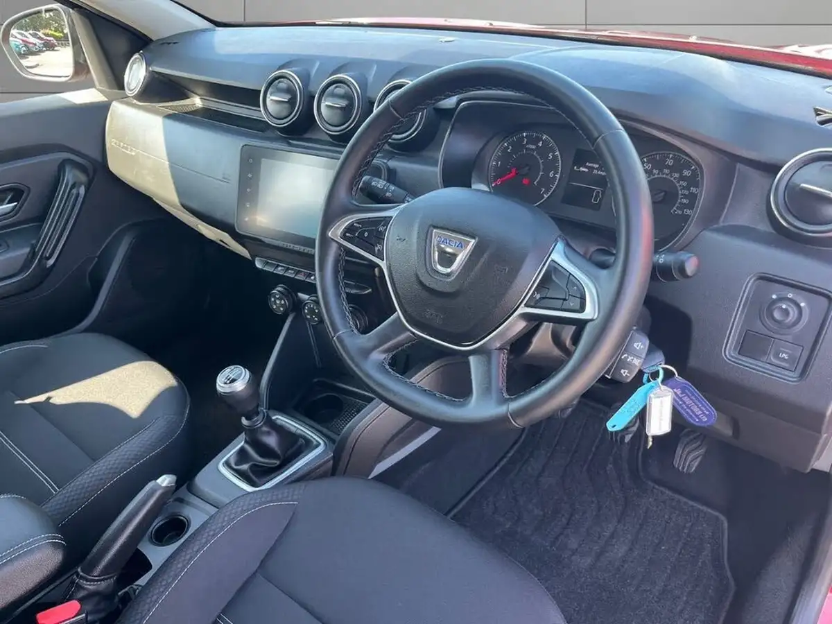 2021-dacia-duster-10-tce-comfort-100bhp-bi-fuel-station-wagon-5d-big-8