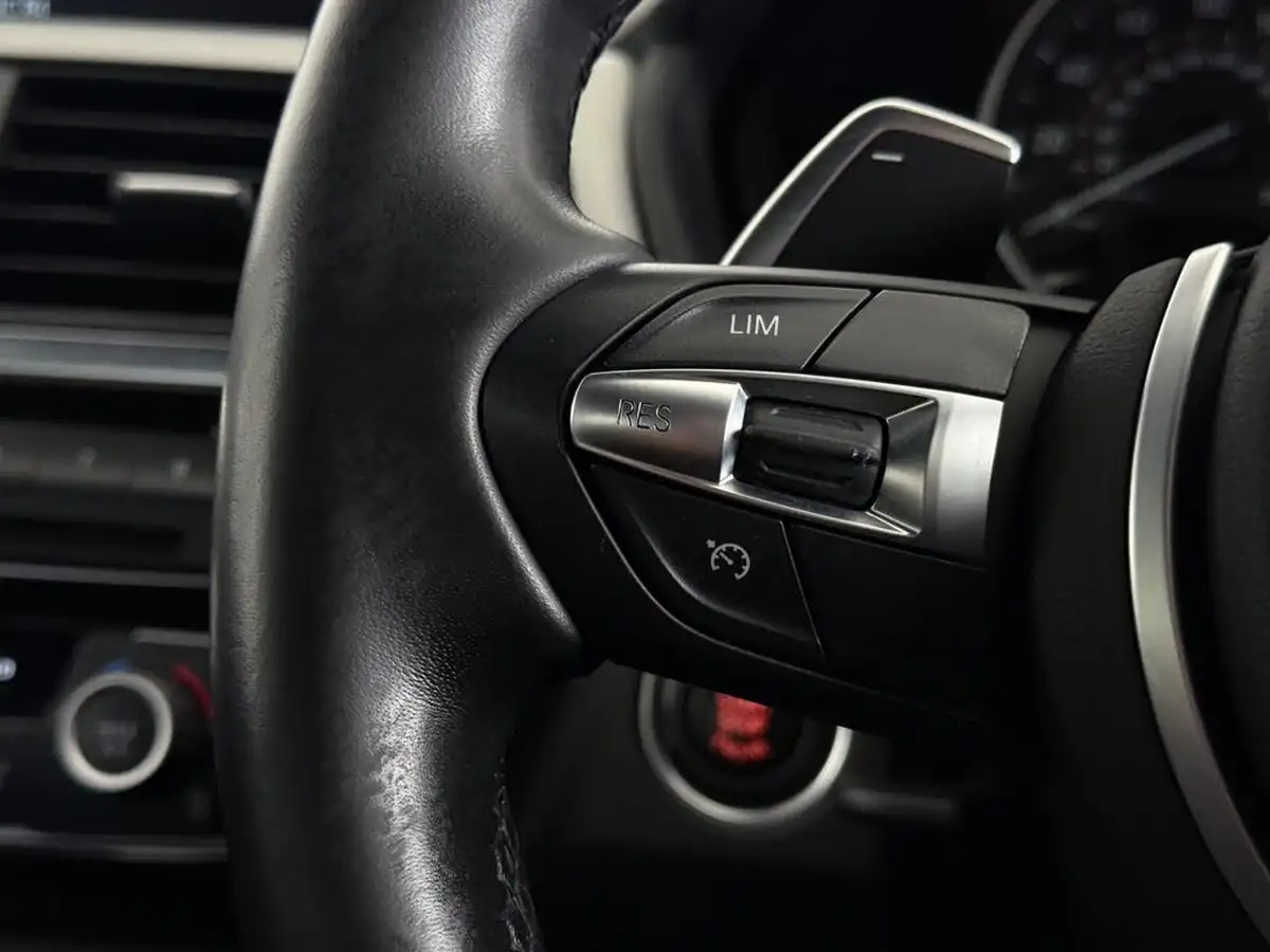2018-bmw-3-series-20-320i-m-sport-shadow-edition-saloon-4d-auto-big-26