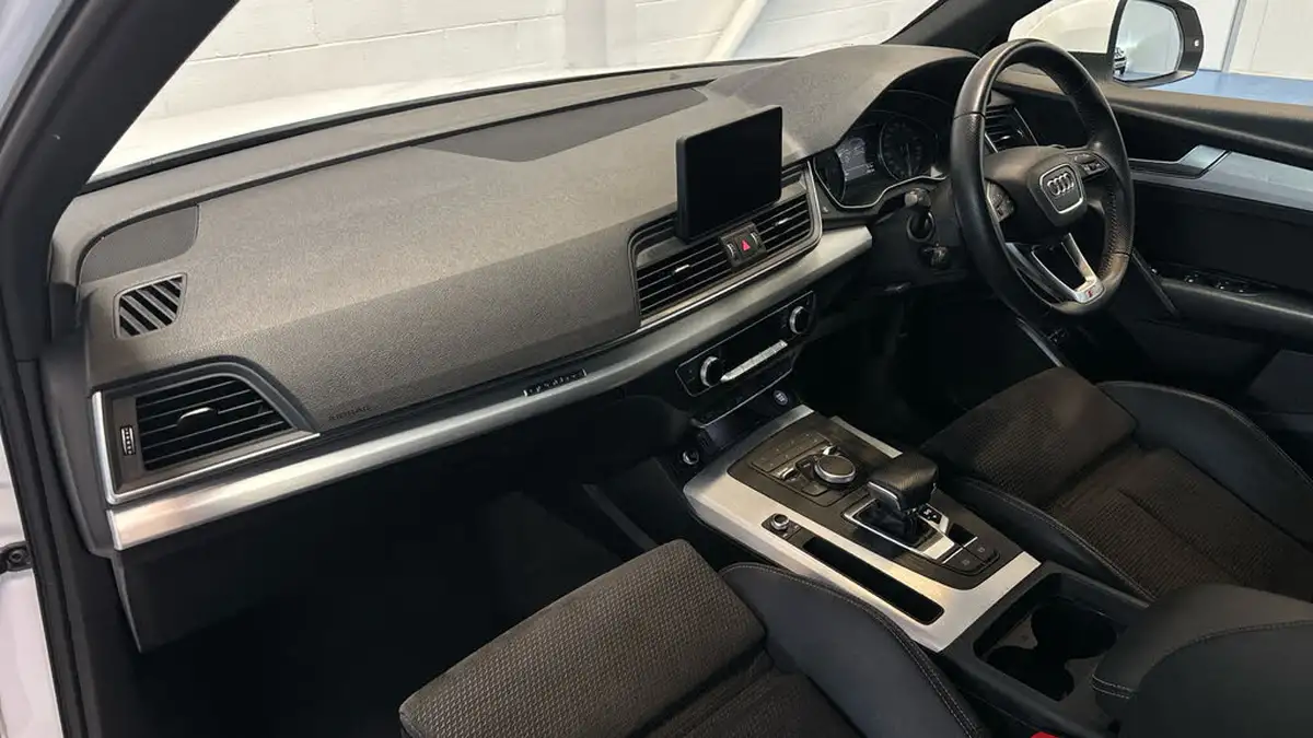 2020-audi-q5-20-50-tfsi-e-s-line-big-9