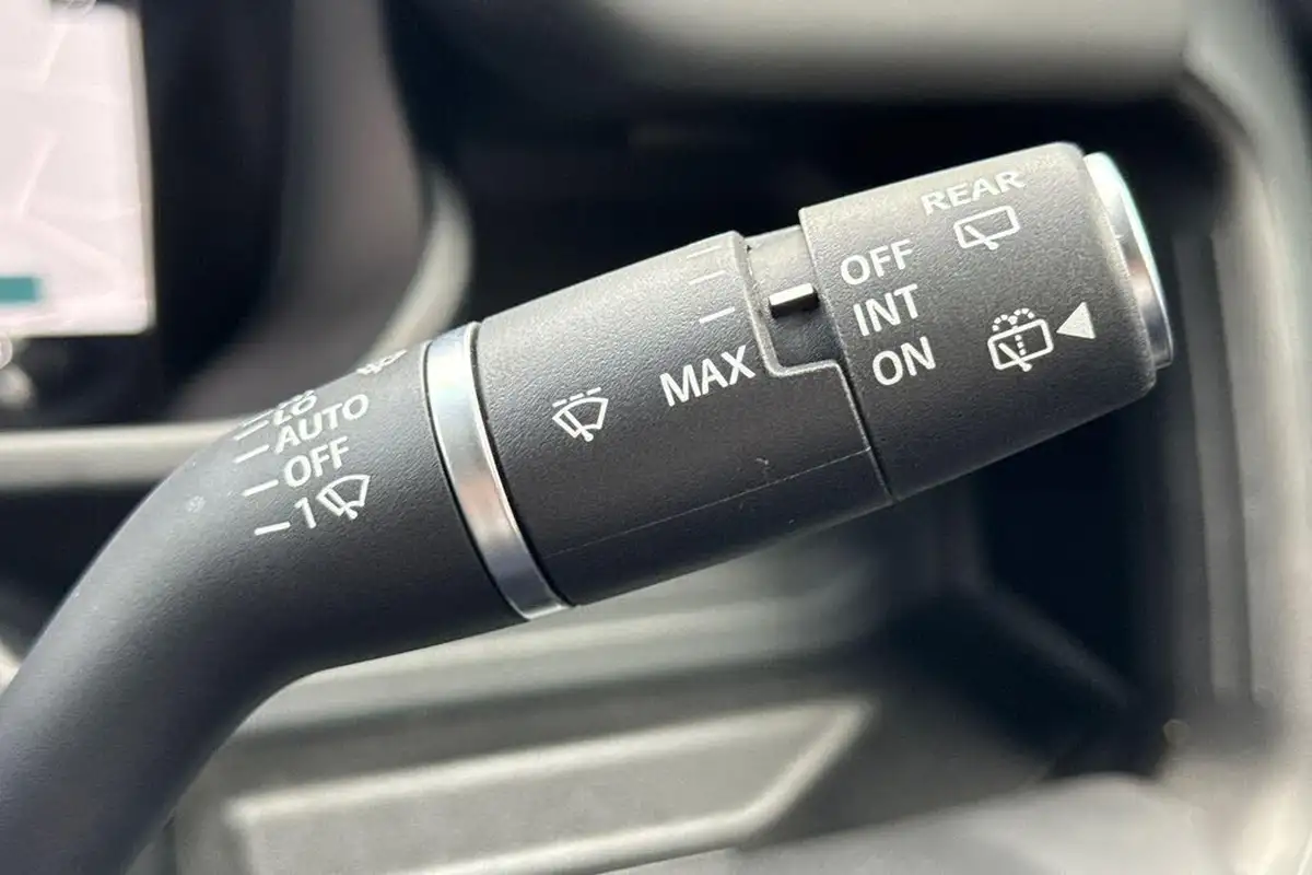 2024-land-rover-110-defender-30-d300-x-dynamic-hse-big-62