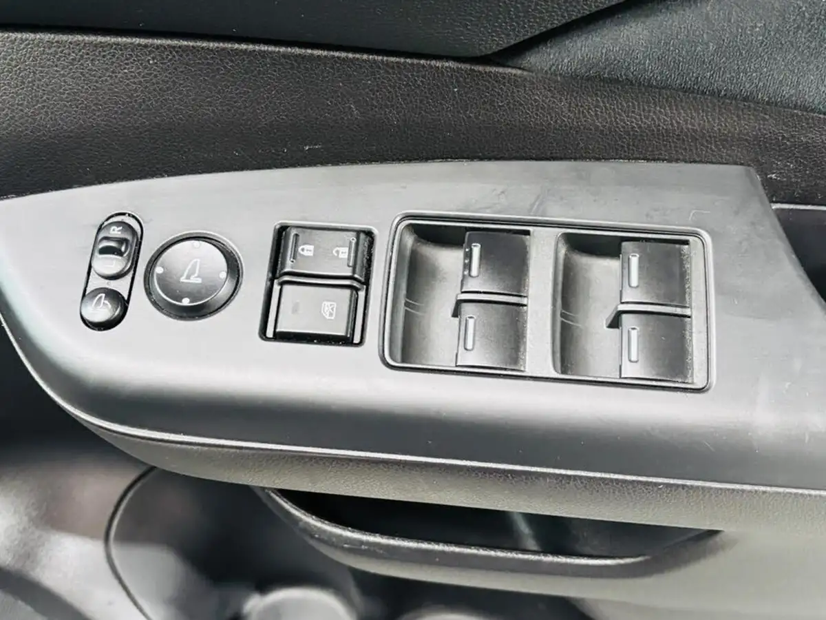 2015-honda-cr-v-20-se-4x4-dab-audio-auto-big-16