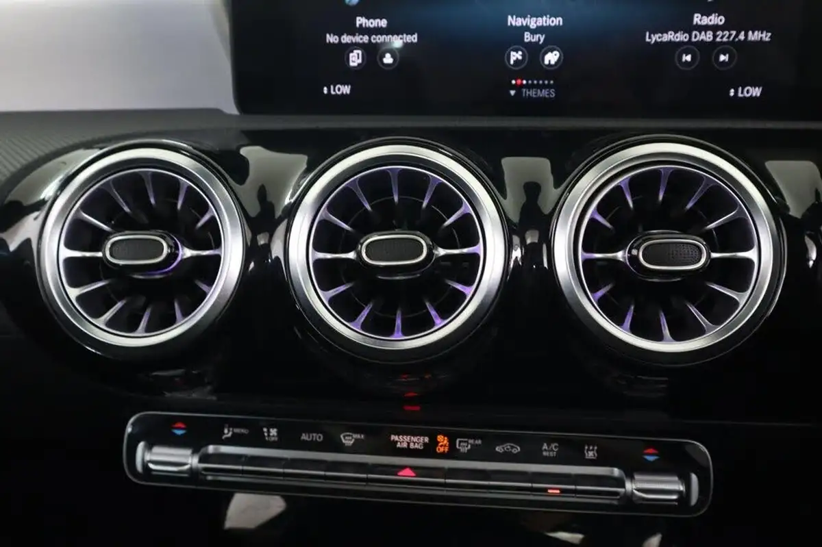 2022-mercedes-benz-cla-13-cla-250e-amg-line-premium-plus-night-edition-coupe-4d-big-28