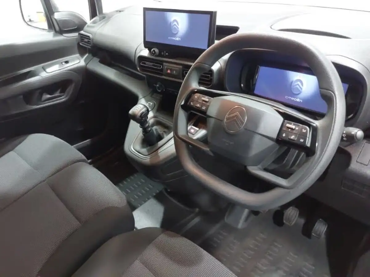 2024-citroen-berlingo-15-bluehdi-m-enterprise-100pseu6e-big-2