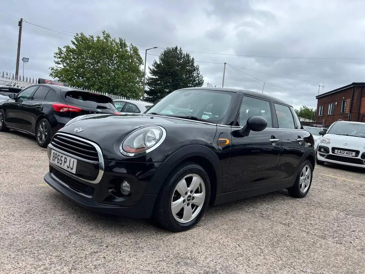 2016-mini-cooper-15td-cooper-d-ss-hatchback-5d-big-1