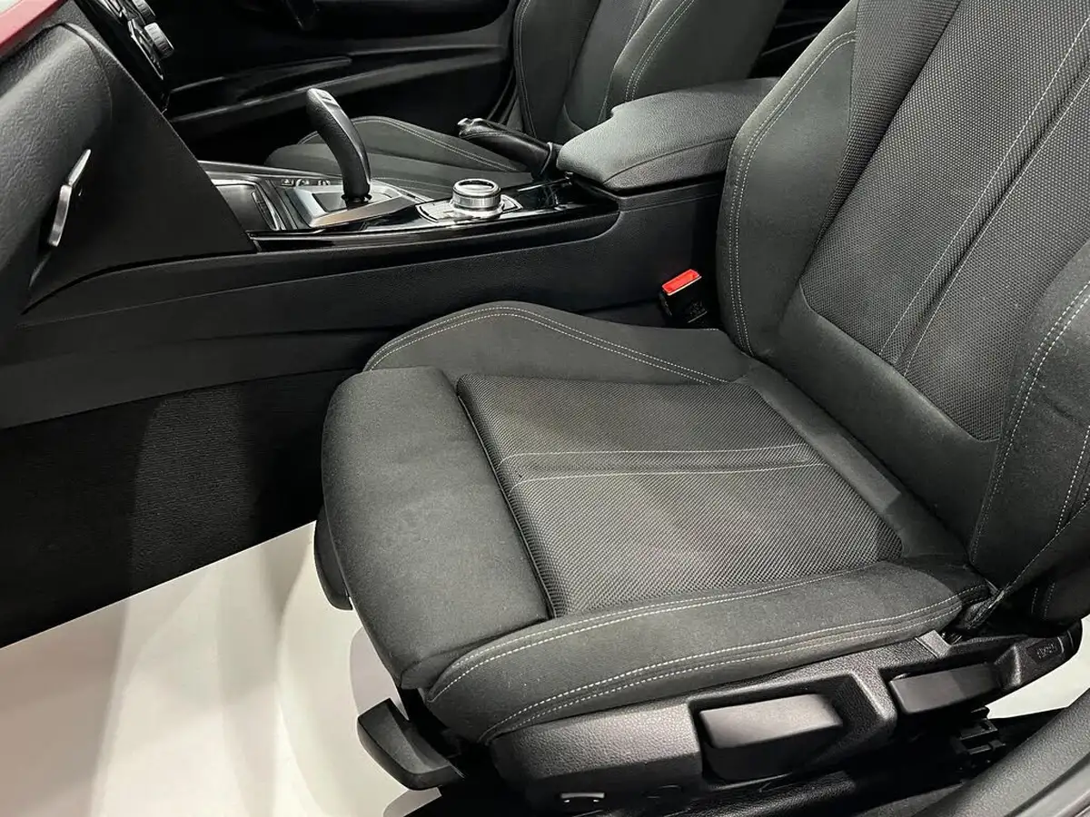 2017-bmw-3-series-20-330e-sport-big-61
