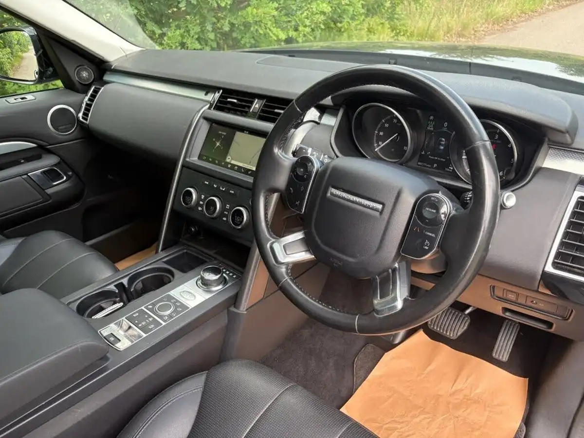 2019-land-rover-discovery-30-sd6-landmark-big-7