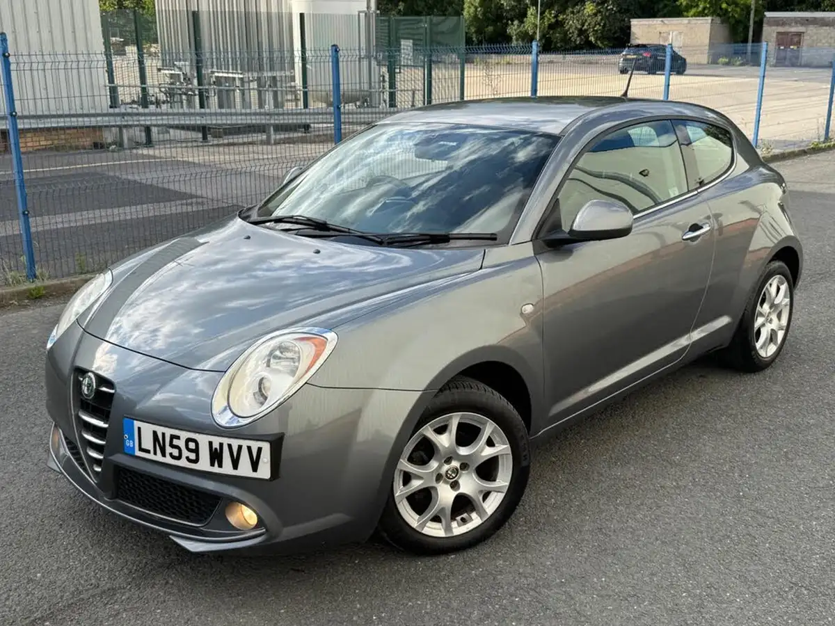 2009-alfa-romeo-mito-14-lusso-16v-big-30