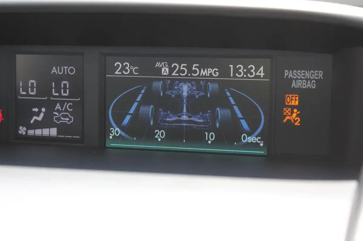 2016-subaru-wrx-25-sti-type-uk-big-30