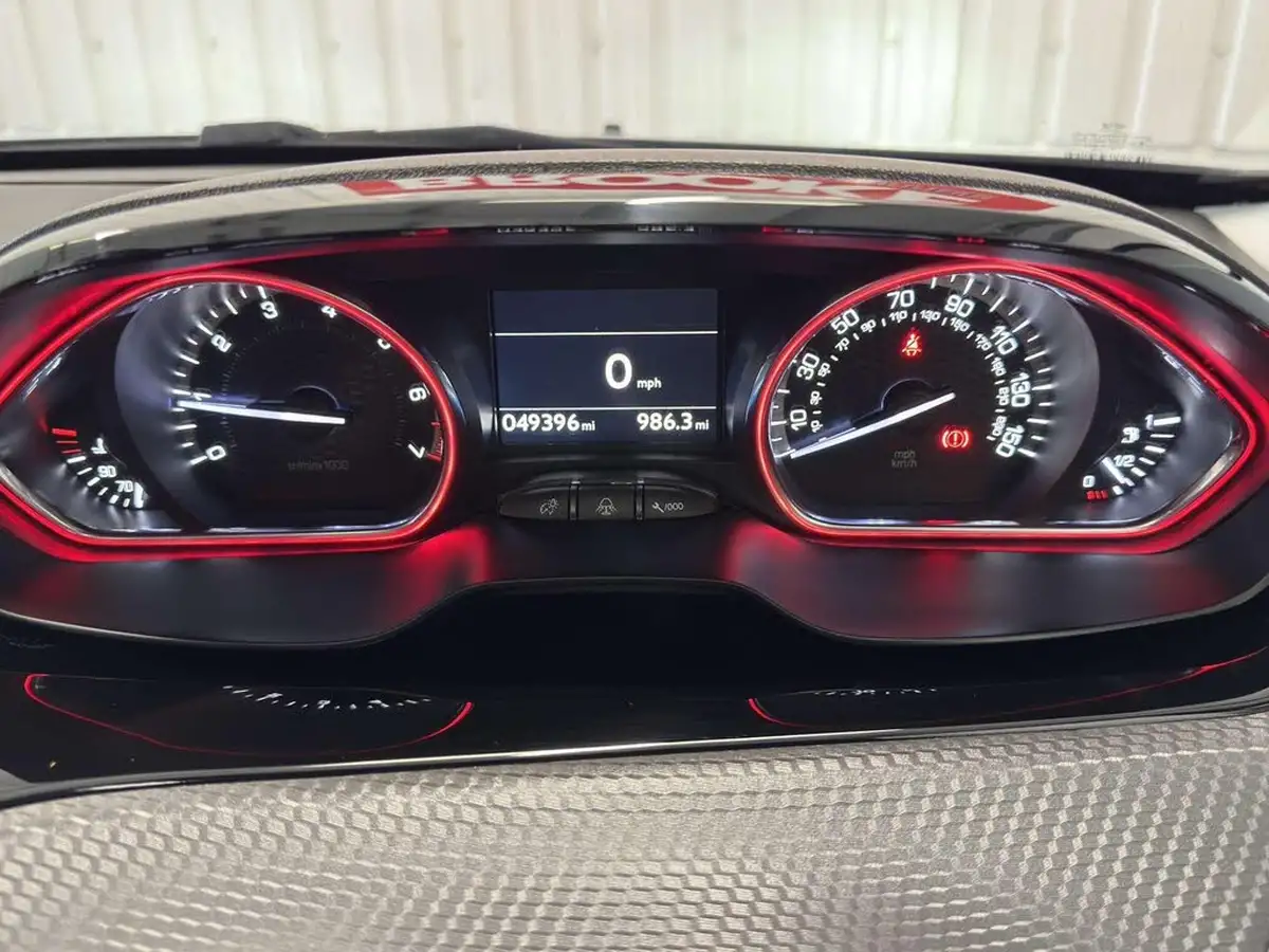 2019-peugeot-2008-suv-12-puretech-gt-line-110bhp-eat6-big-19