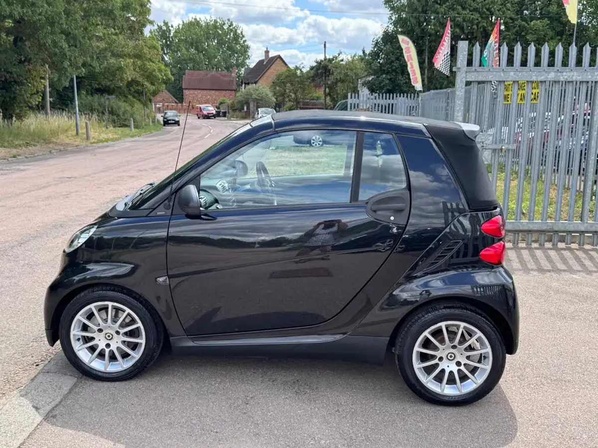 2010-smart-fortwo-10-passion-71bhp-cabriolet-big-14