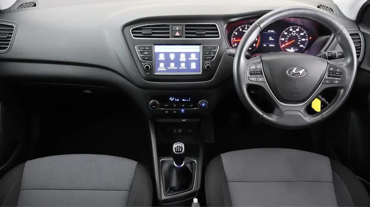 2019-hyundai-i20-12-premium-nav-mpi-hatchback-5d-big-12