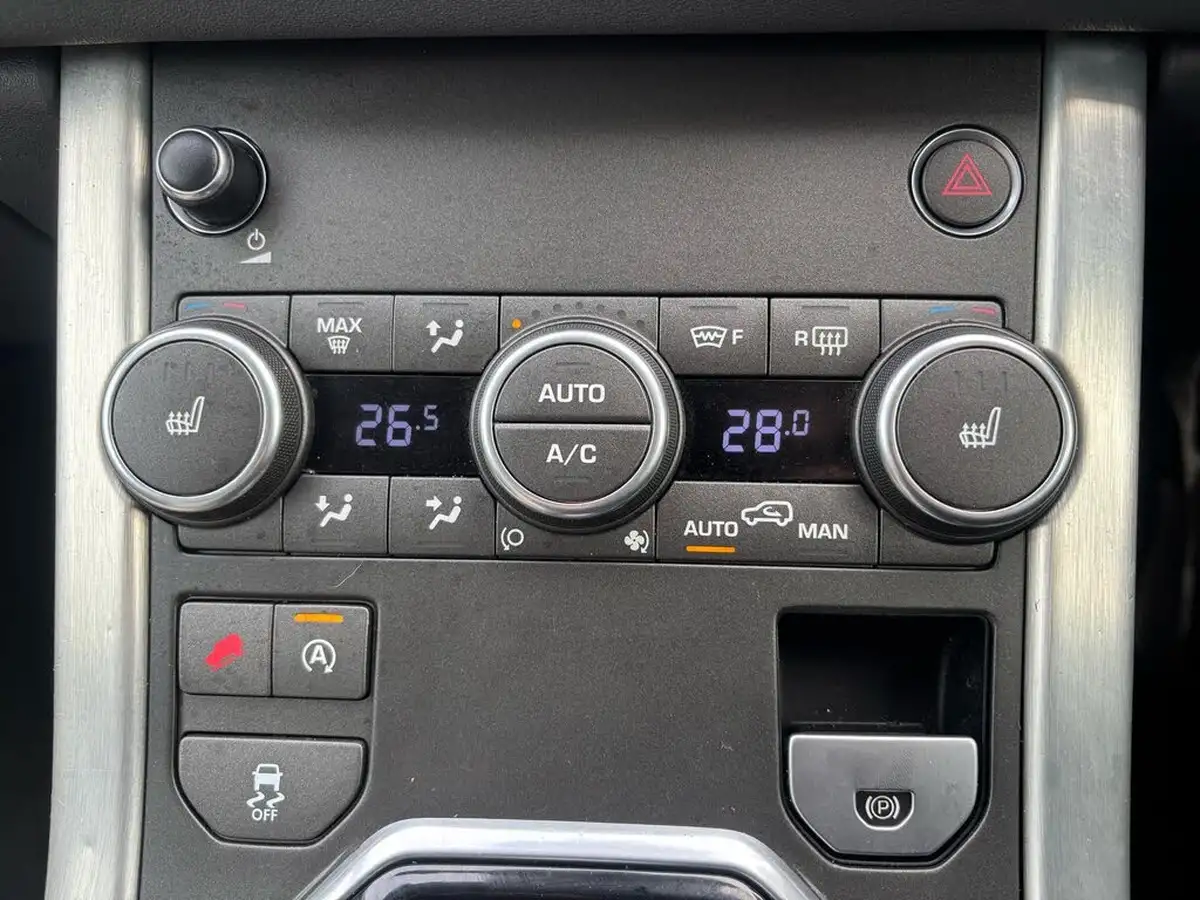 2015-land-rover-range-rover-evoque-20td4-se-tech-ss-hatchback-5d-auto-big-9