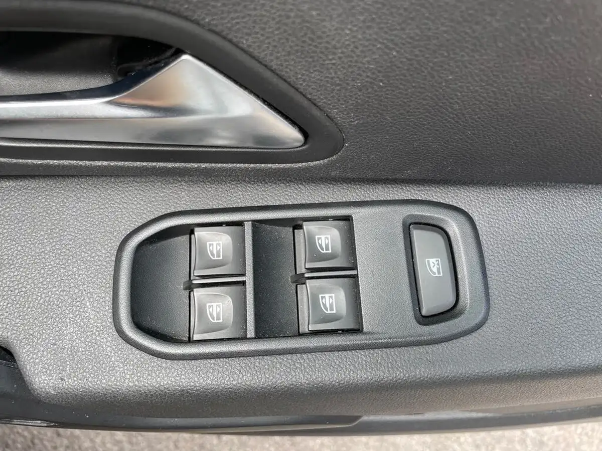 2018-dacia-duster-16-sce-comfort-big-19