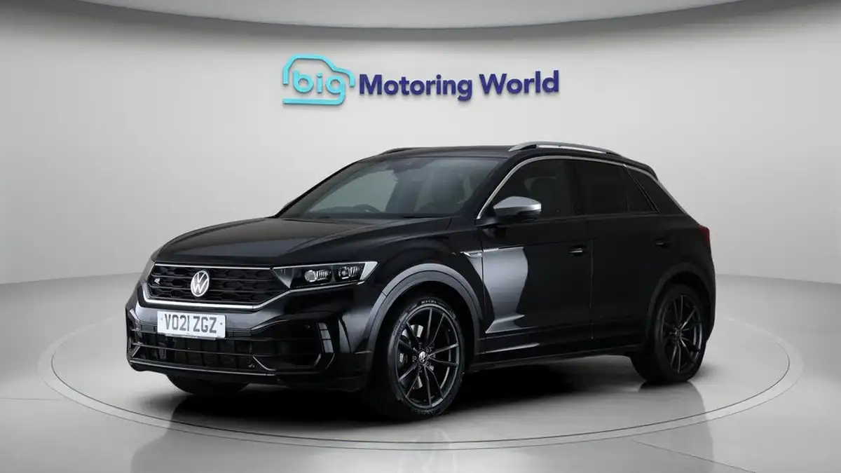 2021-volkswagen-t-roc-20-tsi-r-big-3