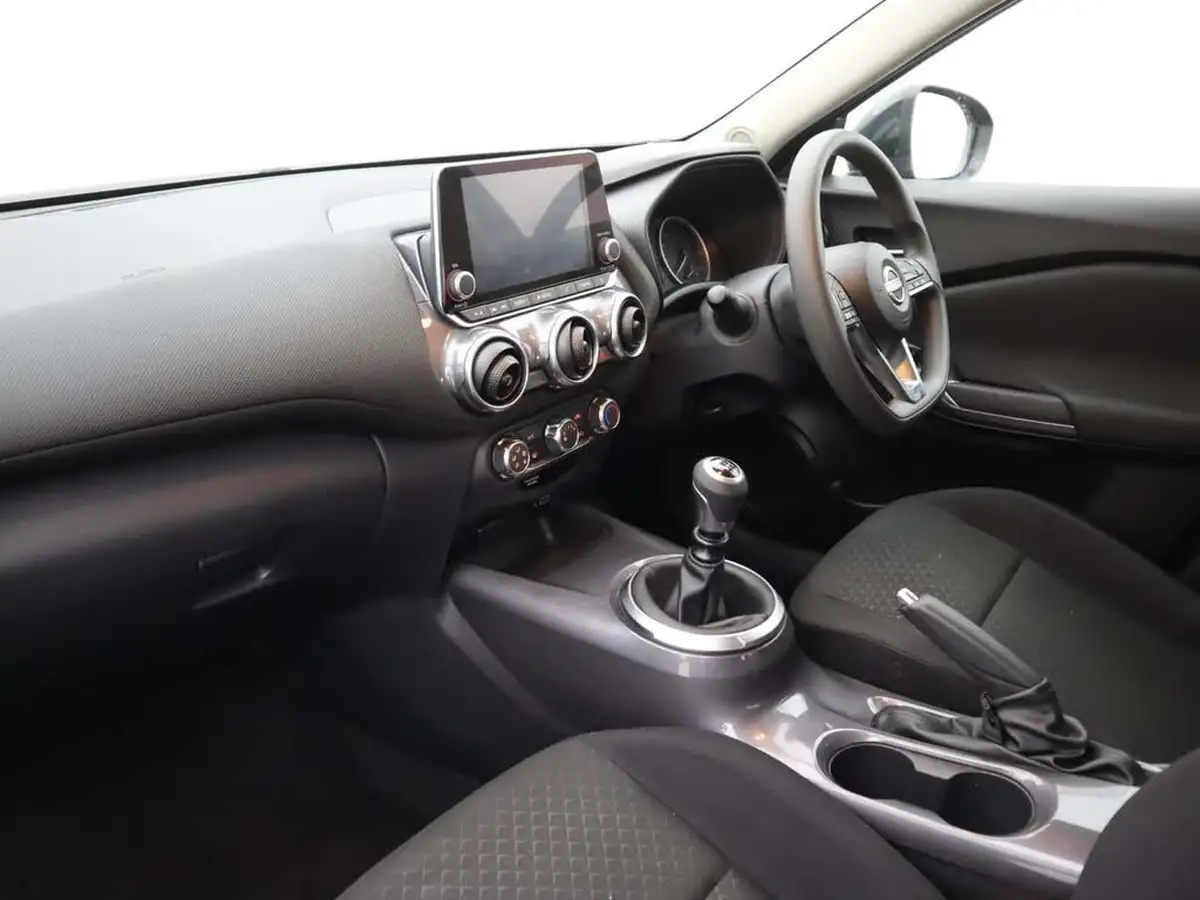 2023-nissan-juke-10-dig-t-acenta-big-12