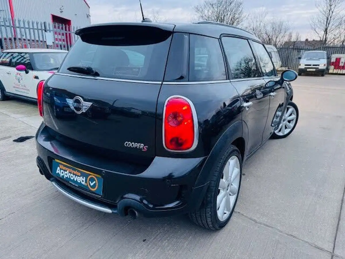 2012-mini-countryman-16-cooper-s-190bhp-all4-big-3