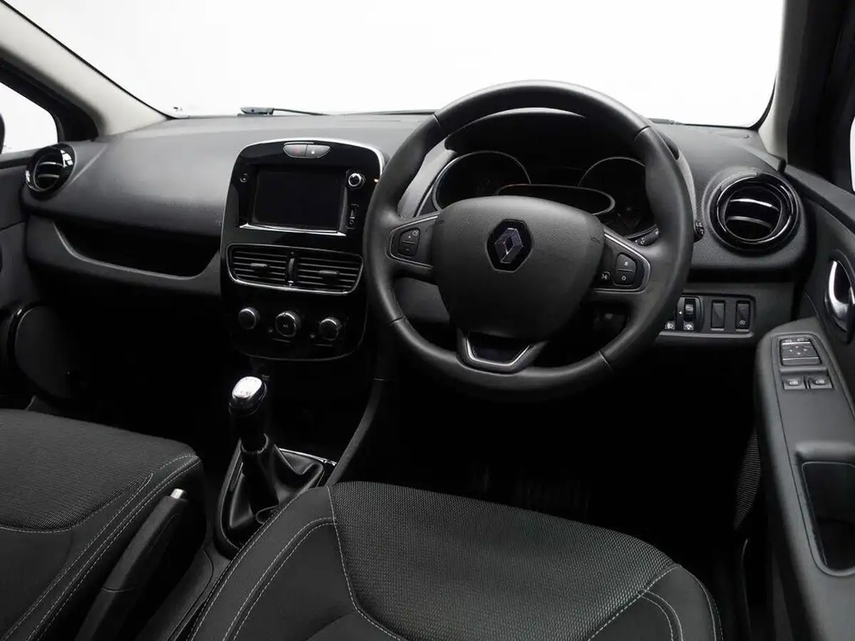 2019-renault-clio-09-tce-iconic-90ps-big-19