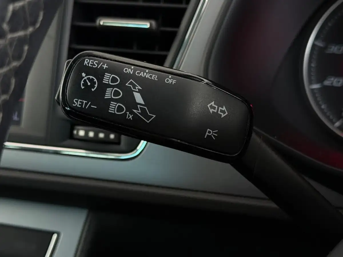 2017-seat-leon-14-tsi-xcellence-technology-hatchback-big-27