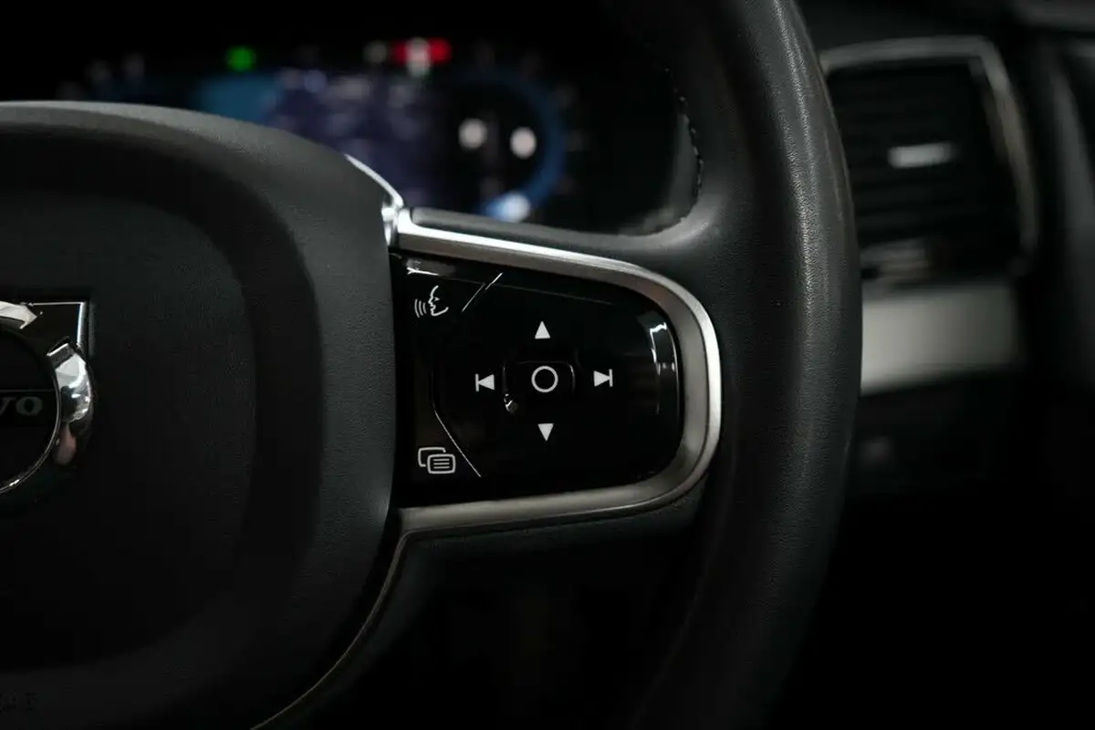 2022-volvo-xc90-20td-b5-plus-big-45