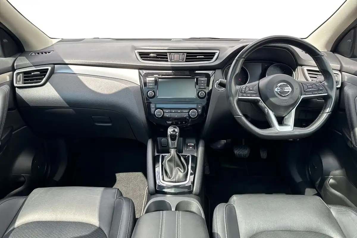 2019-nissan-qashqai-15dci-tekna-19in-alloysglass-roof-pack-dct-big-11